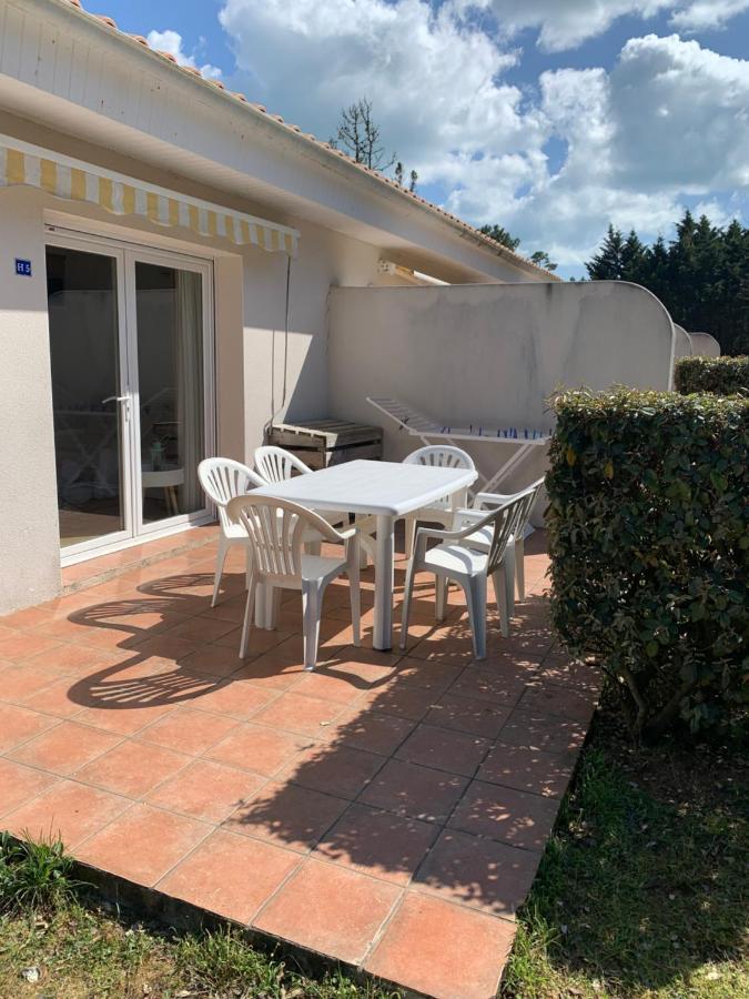 Maisonnette La Coti H5 Avec Piscine Interieure Chauffee, A 400 M De La Plage Et Menage De Fin Sejour Compris 생-조르주-돌레롱 외부 사진